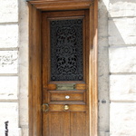 Une belle porte du Bourg Tibourg